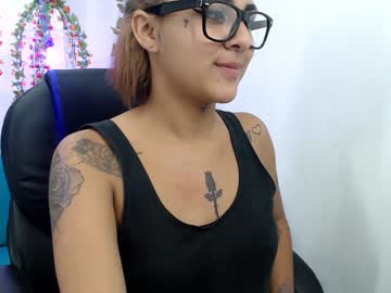 Địt cô bạn thân không lối thoát