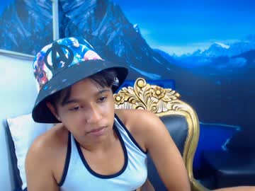 Cô người hầu mới lớn xinh đẹp