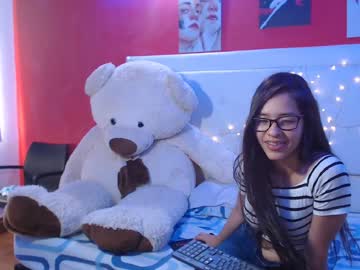 Mio Hutaba và anh giám đốc