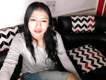 Rika Sakurai và người chồng cu to